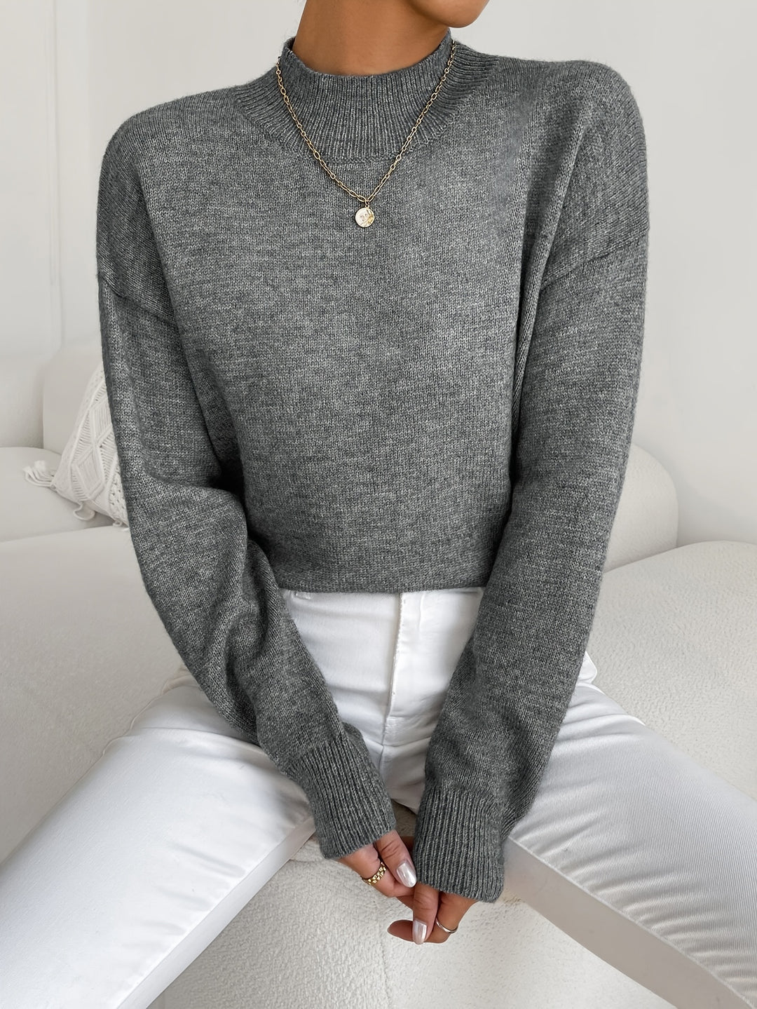 Geneviève | Pull Élégant Col Montant Épaules Tombantes