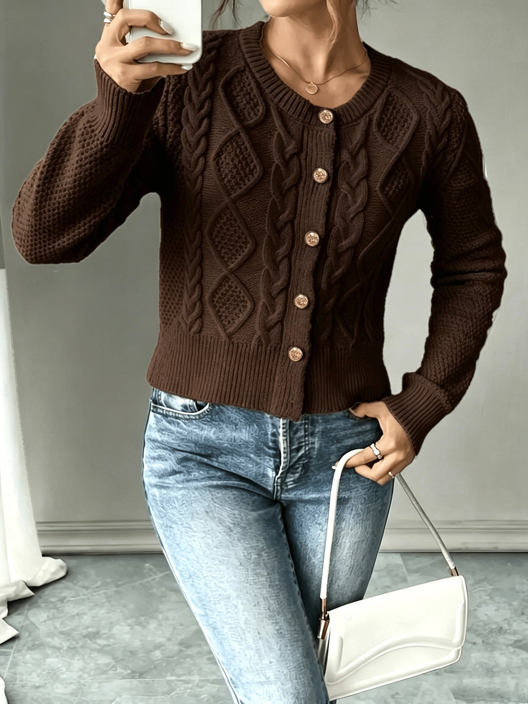 Ariane | Gilet Torsadé à Boutons Dorés