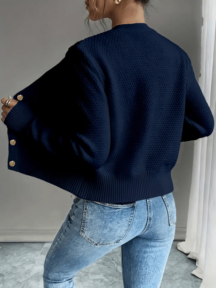 Ariane | Gilet Torsadé à Boutons Dorés