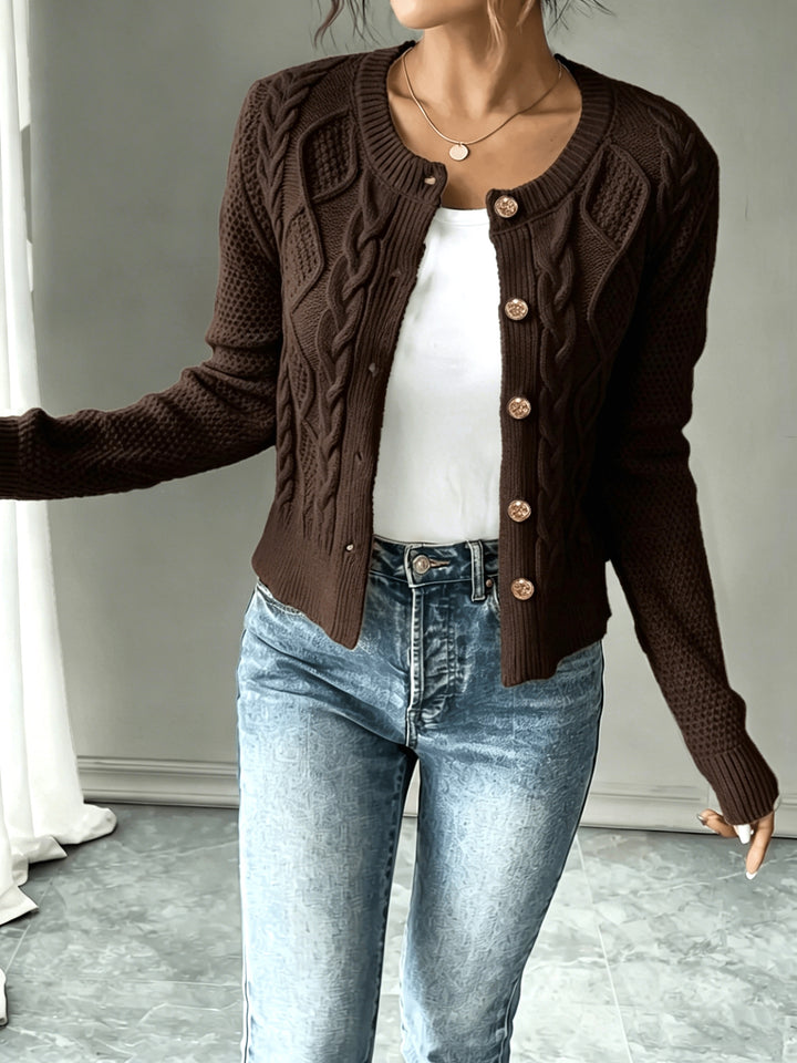 Ariane | Gilet Torsadé à Boutons Dorés