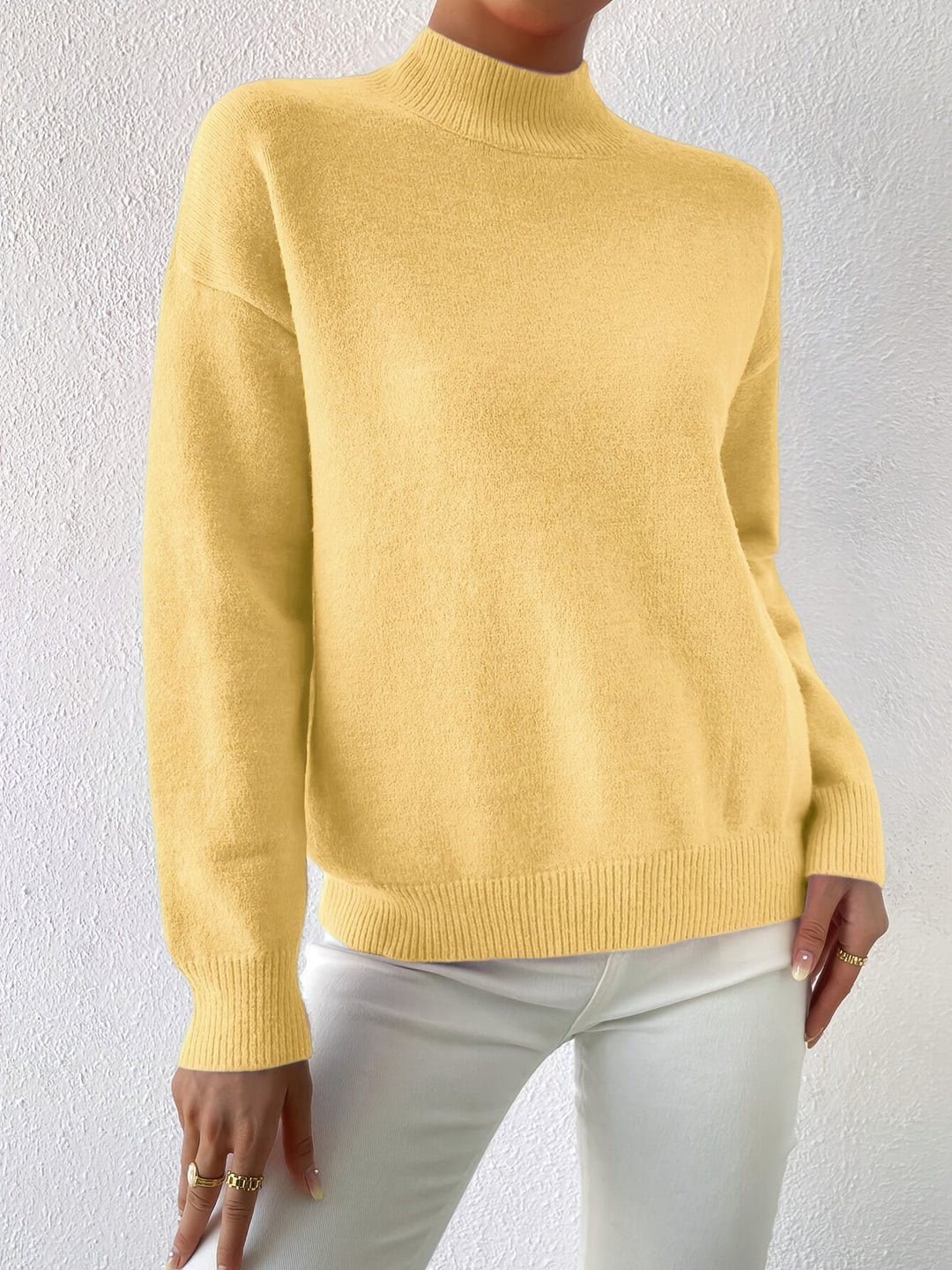 Geneviève | Pull Élégant Col Montant Épaules Tombantes