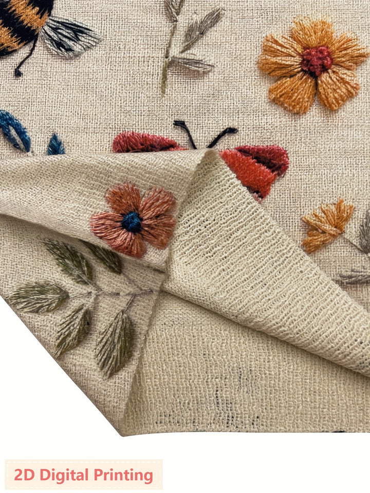 Delphine | Pull Brodé Fleurs et Insectes