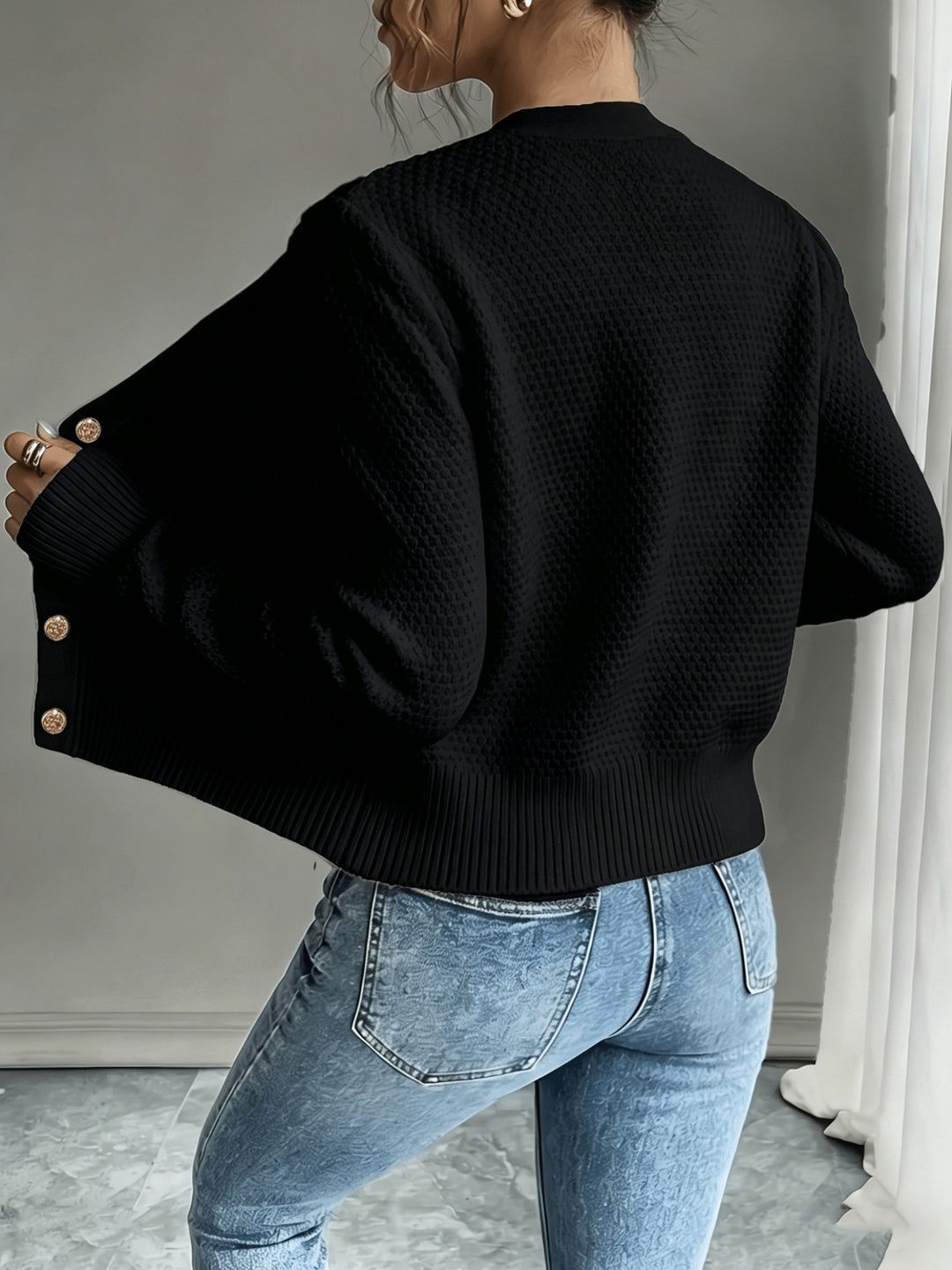 Ariane | Gilet Torsadé à Boutons Dorés